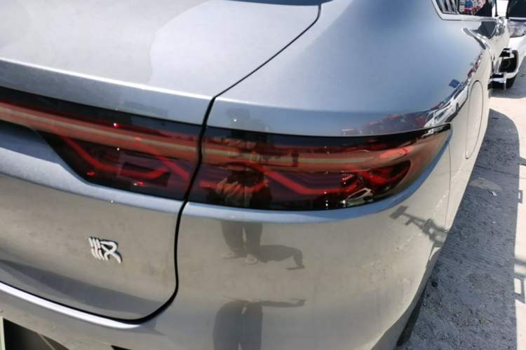 Used BYD Han 2023 DM-i Champion Edition 121KM Prestige Model Right Rear Taillight