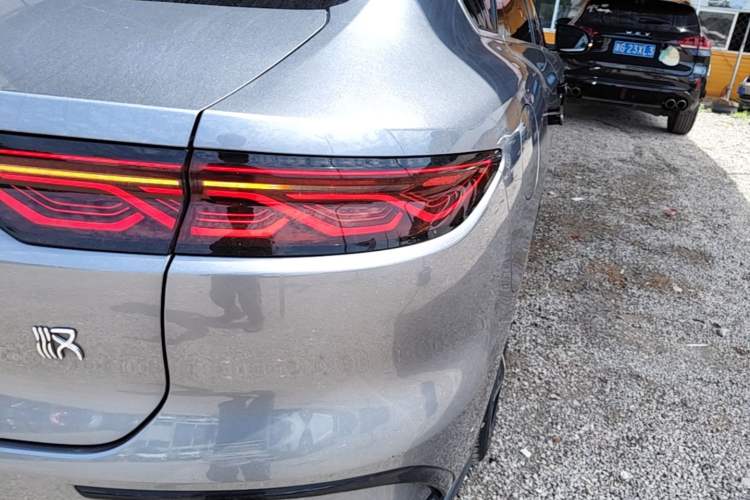 Used BYD Han 2023 DM-i Champion Edition 200KM Flagship Model Right Rear Taillight