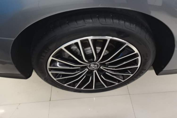 Used BYD Han 2023 DM-i Champion Edition 121KM Prestige Model Right Rear Wheel Hub