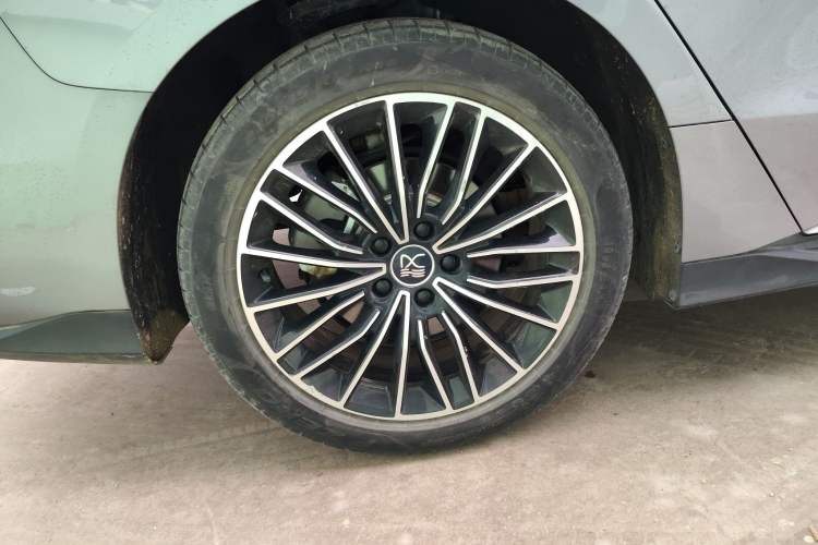 Used BYD Han 2023 DM-i Champion Edition 121KM Prestige Model Right Rear Wheel Hub