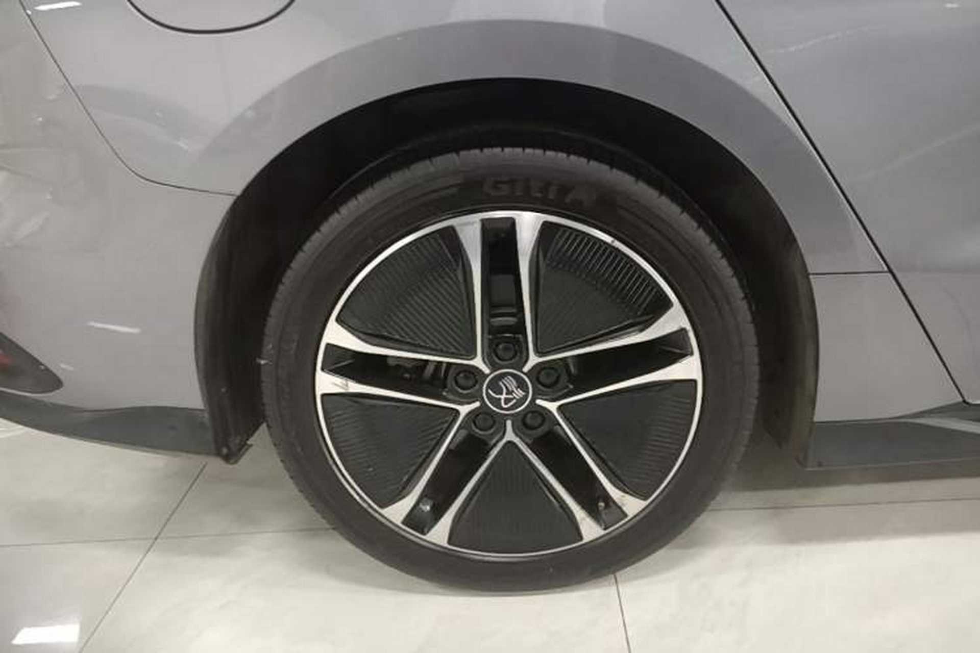 Used BYD Han 2023 EV Champion Edition 605KM Front-Drive Premium Model Right Rear Wheel Hub