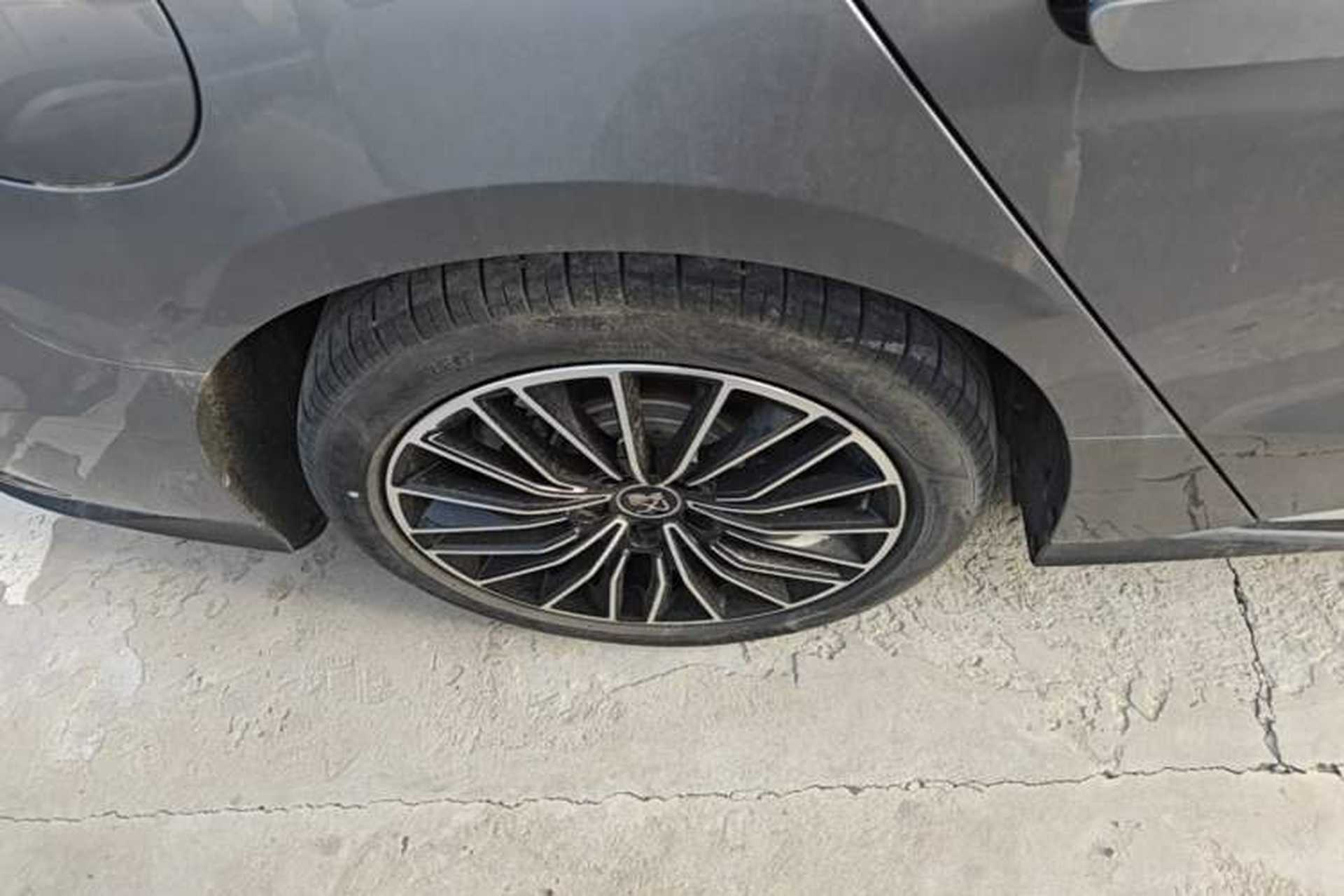 Used BYD Han 2023 DM-i Champion Edition 121KM Prestige Model Right Rear Wheel Hub