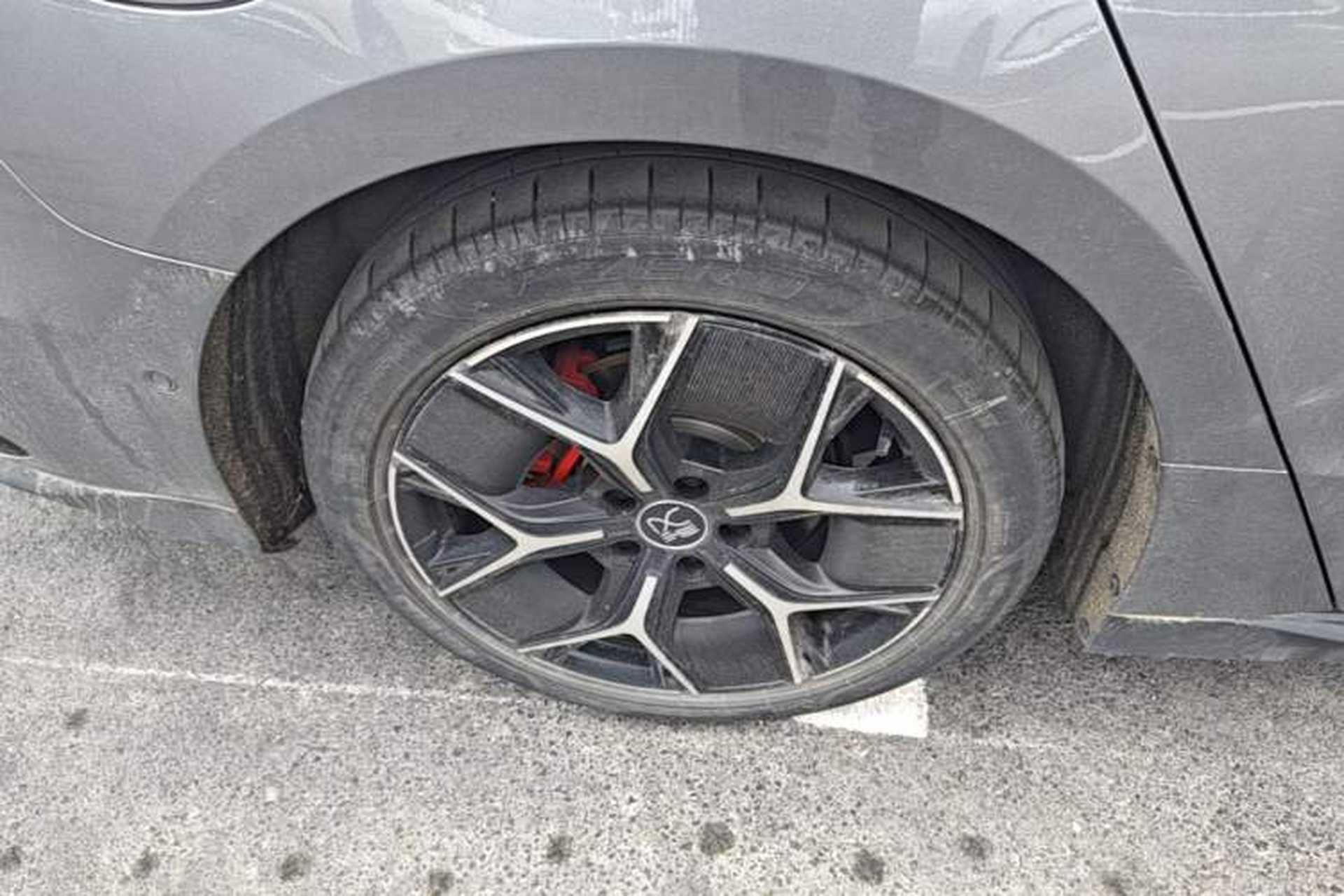 Used BYD Han 2023 EV Champion Edition 715 km Front-Drive Flagship Model Right Rear Wheel Hub