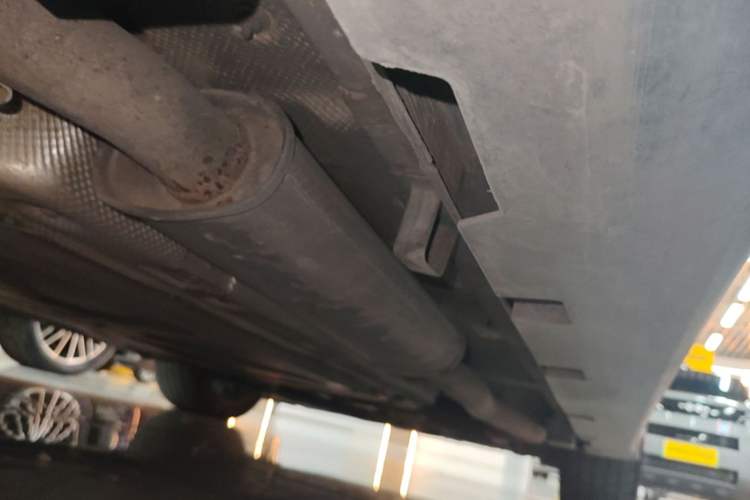 Used BYD Han 2023 DM-i Champion Edition 121KM Prestige Model Right Side Sill