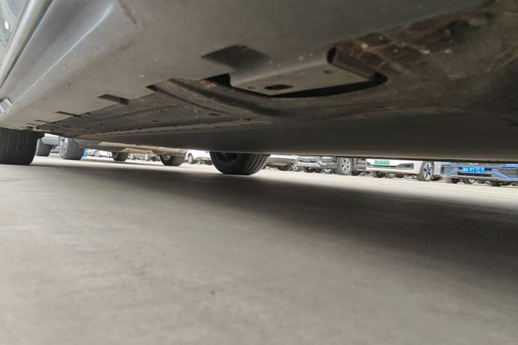 Used BYD Han 2023 EV Champion Edition 605KM Front-Drive Premium Model Right Side Sill