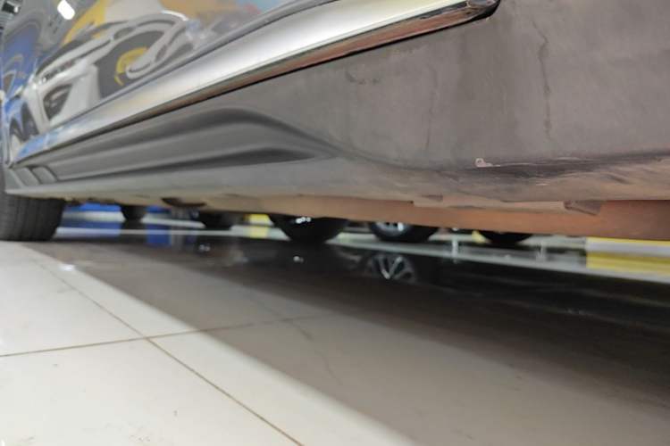 Used BYD Han 2023 DM-i Champion Edition 121KM Prestige Model Right Side Sill