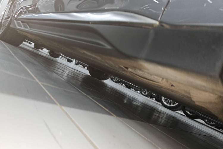 Used BYD Han 2023 EV Champion Edition 605KM Front-Drive Premium Model Right Side Sill