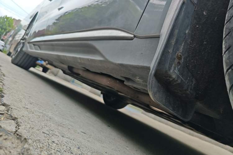 Used BYD Han 2023 DM-i Champion Edition 121KM Prestige Model Right Side Sill