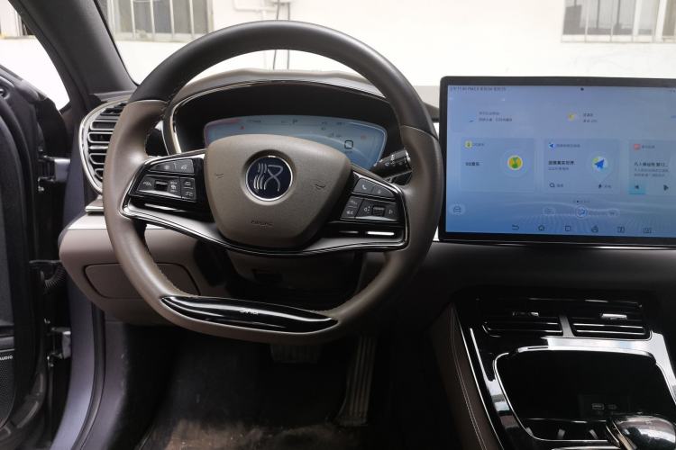 Used BYD Han 2023 DM-i Champion Edition 121KM Prestige Model Steering Wheel