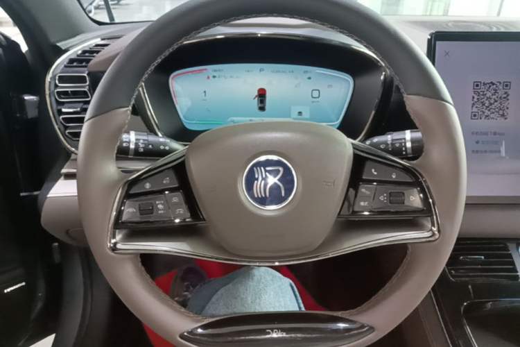 Used BYD Han 2023 DM-i Champion Edition 121KM Prestige Model Steering Wheel