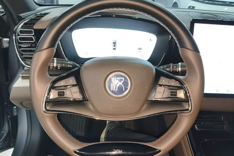 Used BYD Han 2023 DM-i Champion Edition 121KM Prestige Model Steering Wheel