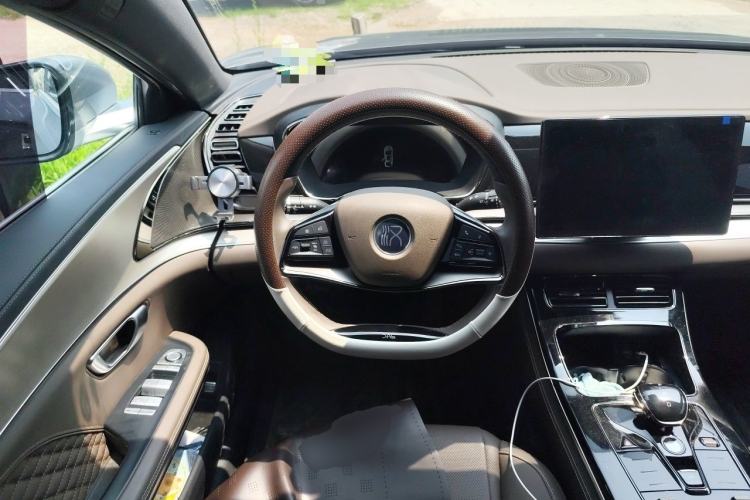 Used BYD Han 2023 DM-i Champion Edition 121KM Elite Model Steering Wheel