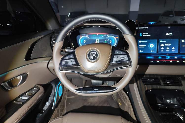 Used BYD Han 2023 EV Champion Edition 506KM Front-Wheel-Drive Premium Model Steering Wheel