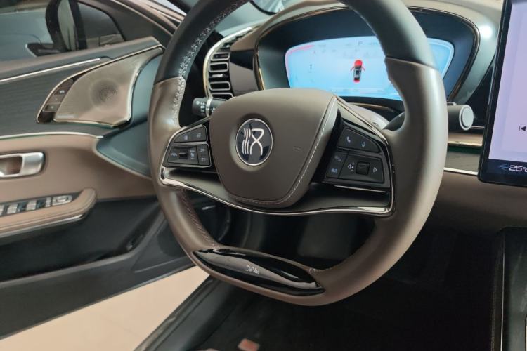 Used BYD Han 2023 DM-i Champion Edition 121KM Prestige Model Steering Wheel