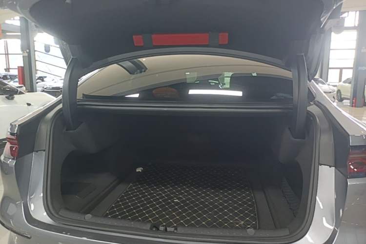 Used BYD Han 2023 DM-i Champion Edition 121KM Prestige Model Trunk