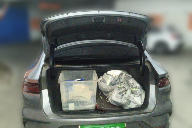 Used BYD Han 2023 EV Champion Edition 506KM Front-Wheel-Drive Premium Model Trunk
