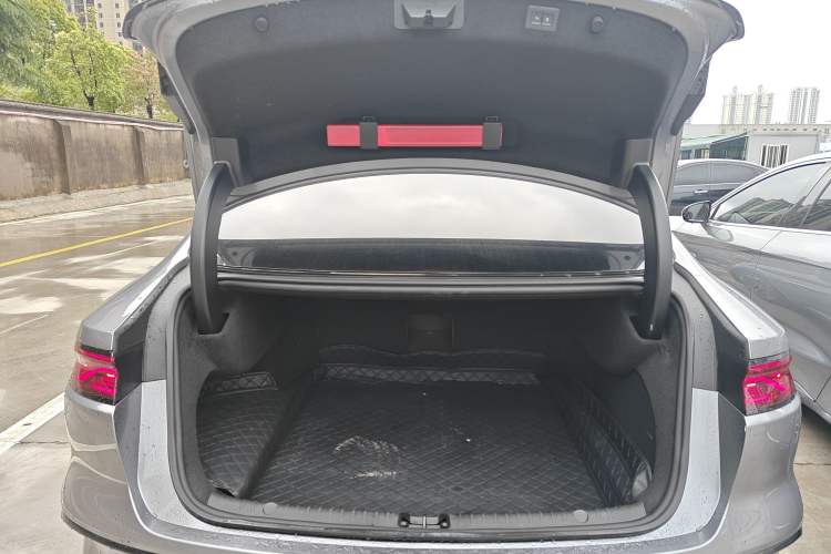 Used BYD Han 2023 EV Champion Edition 605KM Front-Drive Premium Model Trunk