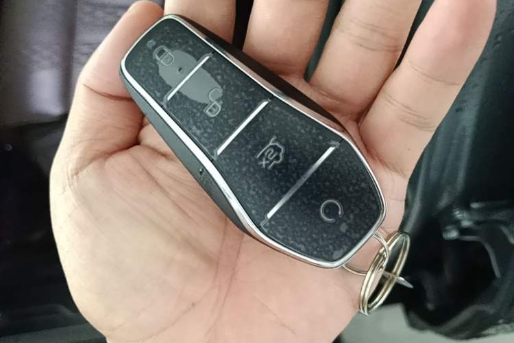 Used BYD Han 2023 EV Champion Edition 715KM Front-Drive Prestige Model Vehicle Key