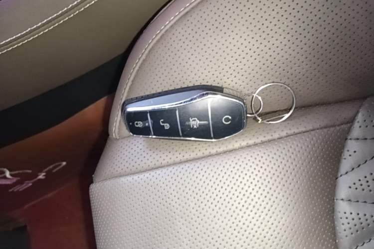 Used BYD Han 2023 DM-i Champion Edition 121KM Prestige Model Vehicle Key