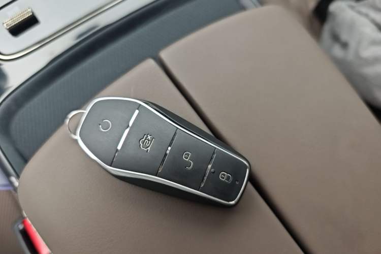 Used BYD Han 2023 EV Champion Edition 605KM Front-Drive Premium Model Vehicle Key
