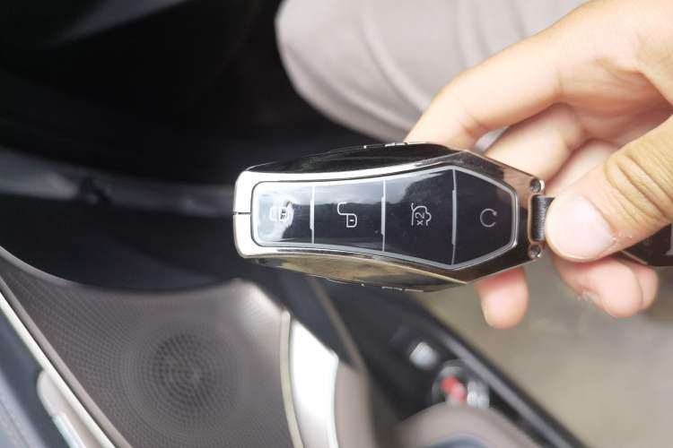 Used BYD Han 2023 DM-i Champion Edition 121KM Prestige Model Vehicle Key