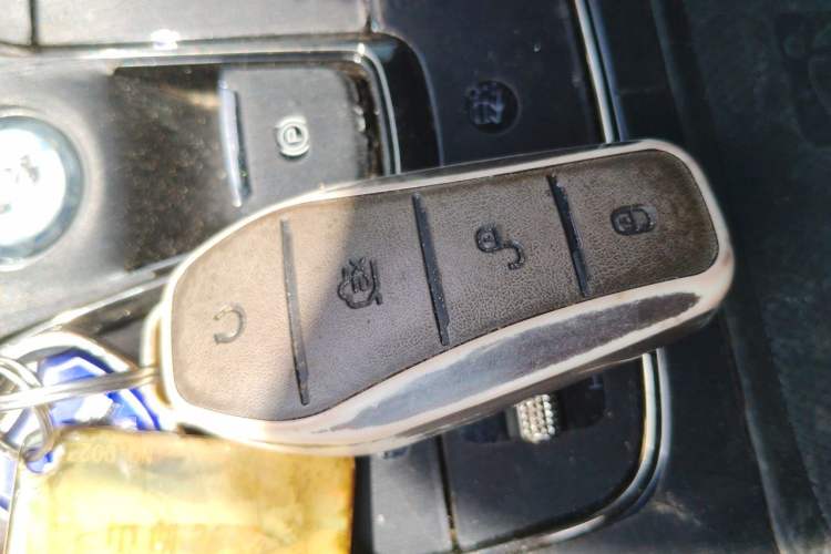 Used BYD Han 2023 DM-i Champion Edition 121KM Prestige Model Vehicle Key
