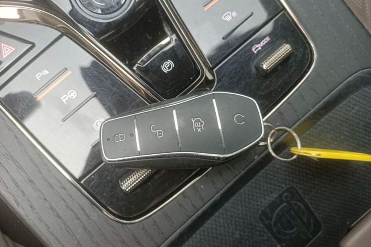Used BYD Han 2023 EV Champion Edition 610KM All-Wheel-Drive Flagship Model Vehicle Key
