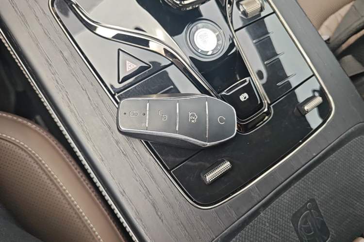 Used BYD Han 2023 DM-i Champion Edition 121KM Prestige Model Vehicle Key