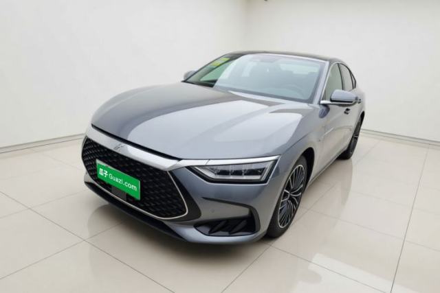 Ojetý BYD Han 2023 DM-i Champion Edition 121KM Prestige Model