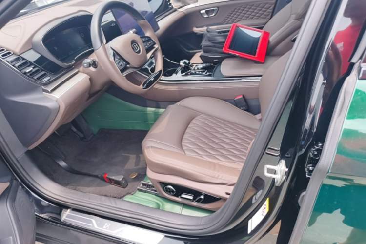 Used BYD Han 2023 EV Champion Edition 605KM Front-Drive Premium Model Left Front Seat