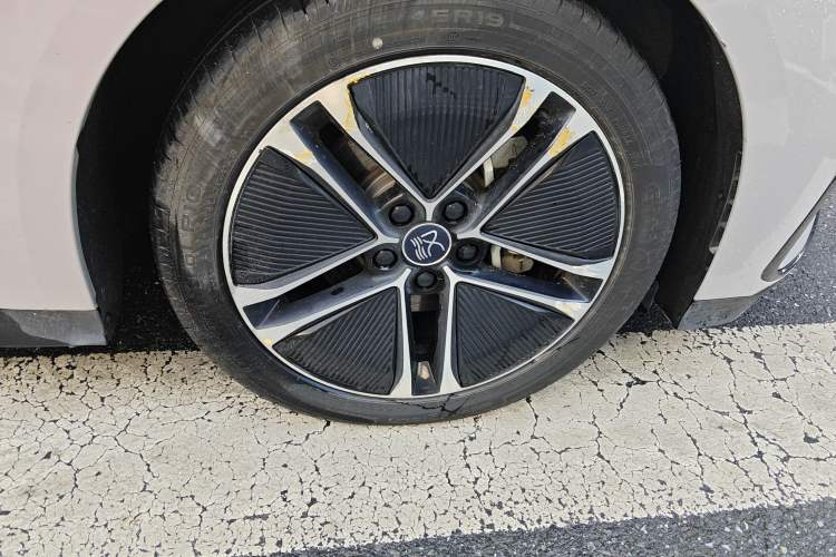Used BYD Han 2023 EV Champion Edition 605KM Front-Drive Premium Model Exterior 7