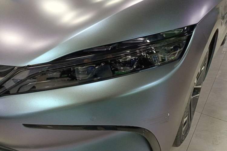 Used BYD Han 2023 EV Champion Edition 605KM Front-Drive Premium Model Left Front Headlight