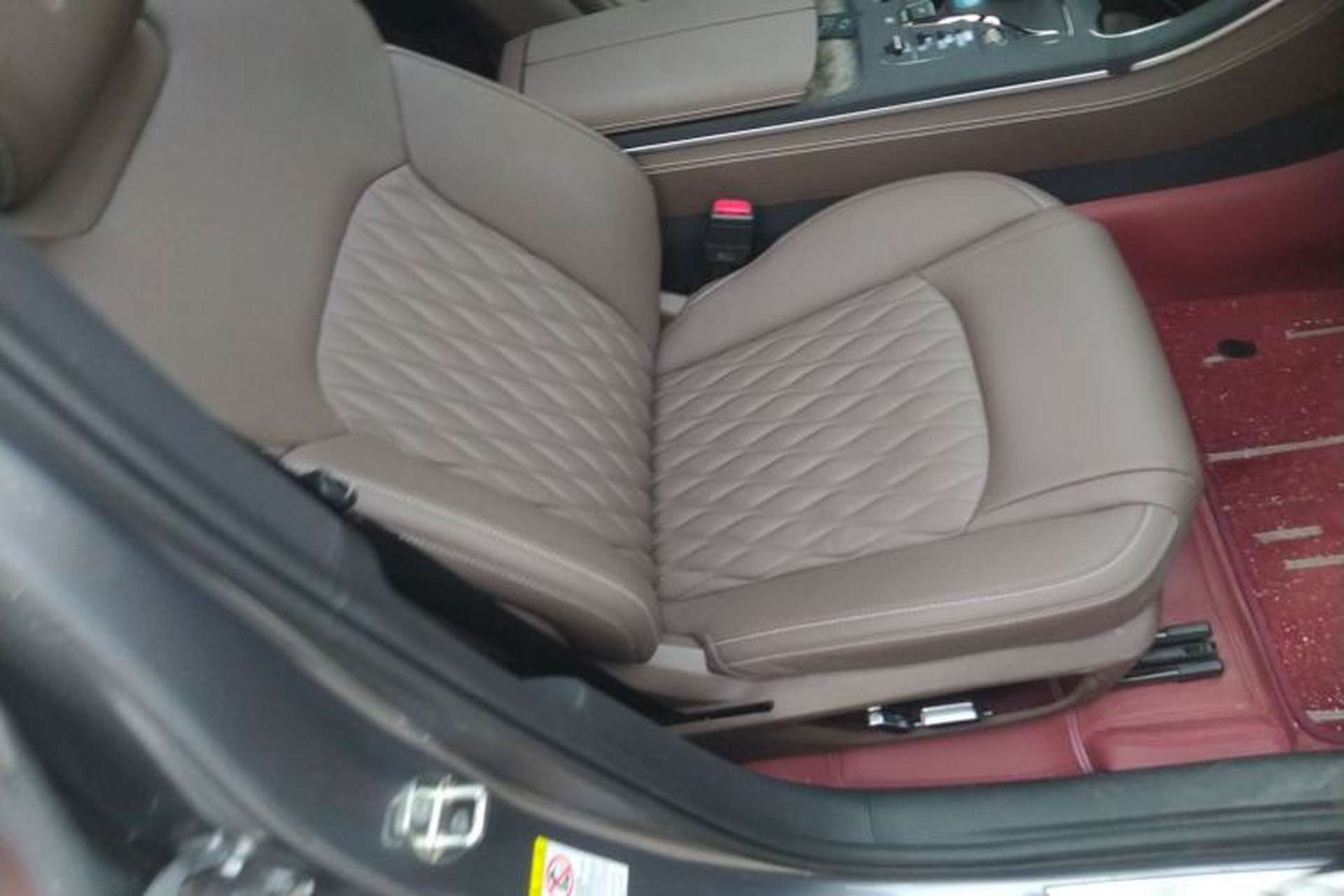 Used BYD Han 2023 DM-i Champion Edition 121KM Prestige Model Right Front Seat