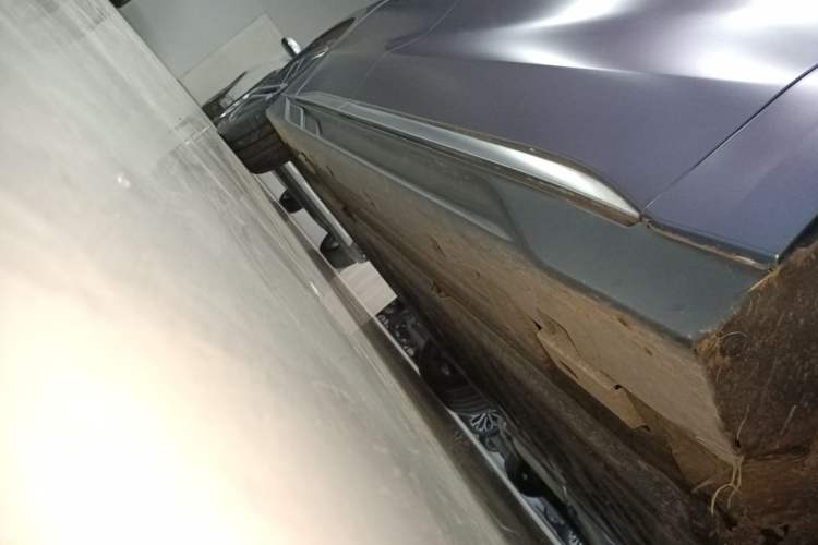 Used BYD Han 2023 EV Champion Edition 605KM Front-Drive Premium Model Right Side Sill