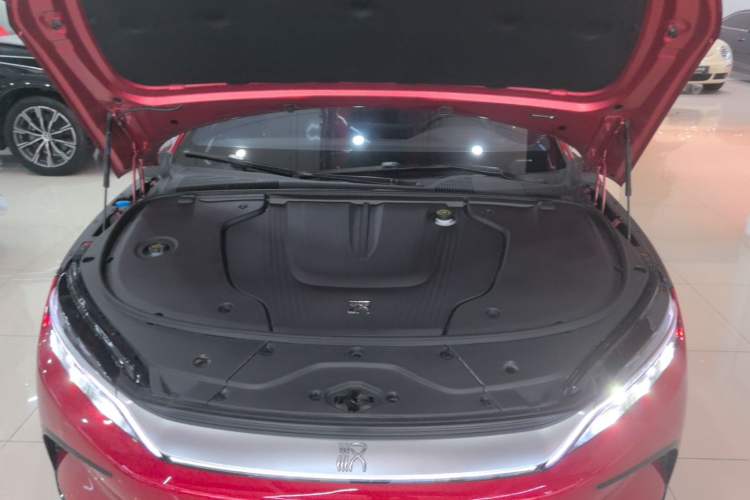 Used BYD Han 2023 EV Champion Edition 605KM Front-Drive Premium Model Engine Bay