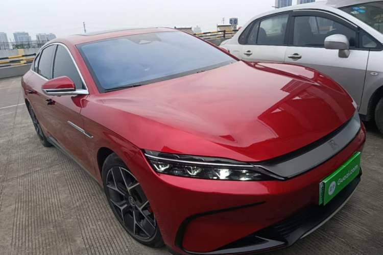 Used BYD Han 2023 EV Champion Edition 715KM Front-Drive Prestige Model Front Right 45 Deg