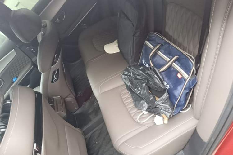 Used BYD Han 2023 EV Champion Edition 715KM Front-Drive Prestige Model Left Rear Seat