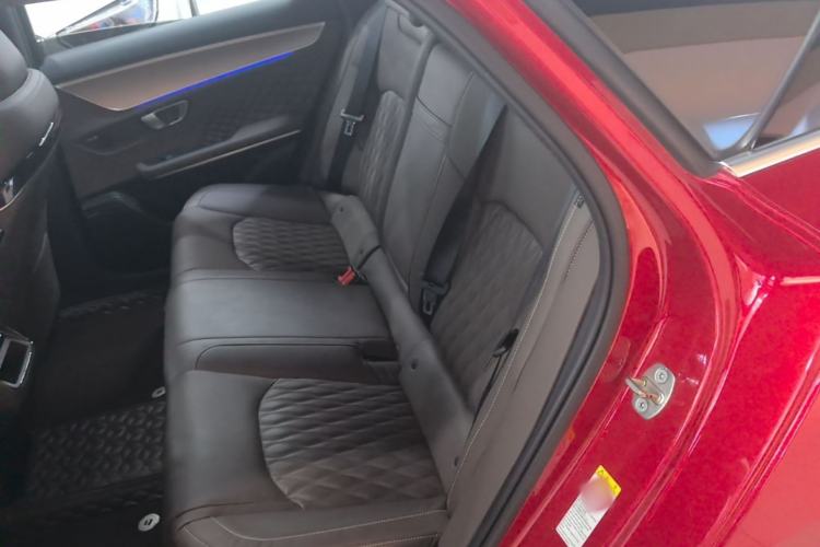 Used BYD Han 2023 EV Champion Edition 605KM Front-Drive Premium Model Left Rear Seat