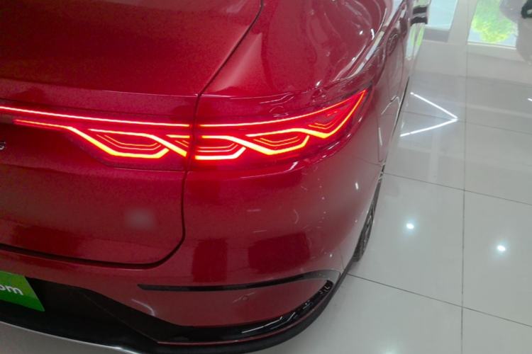 Used BYD Han 2023 EV Champion Edition 605KM Front-Drive Premium Model Right Rear Taillight