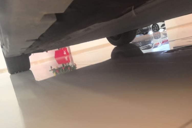 Used BYD Han 2023 EV Champion Edition 605KM Front-Drive Premium Model Right Side Sill