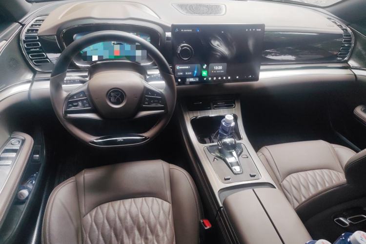 Used BYD Han 2023 EV Champion Edition 605KM Front-Drive Premium Model Center Console