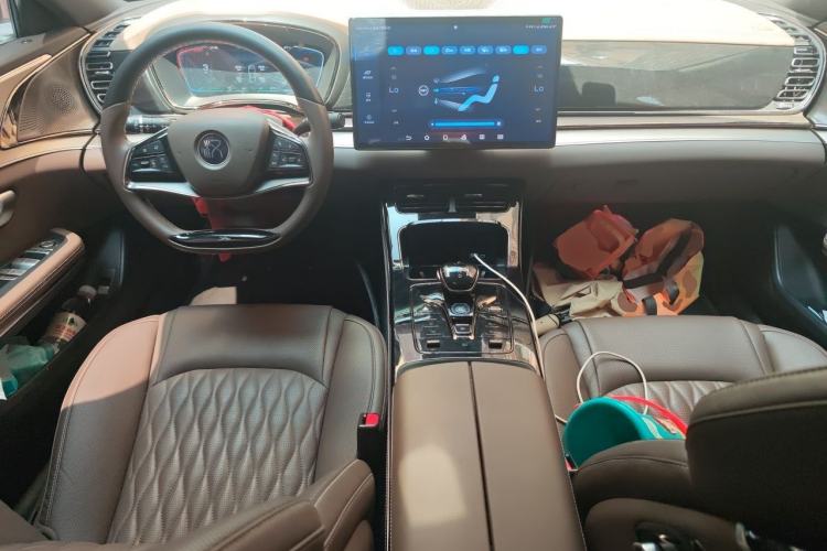 Used BYD Han 2023 DM-i Champion Edition 121KM Prestige Model Center Console