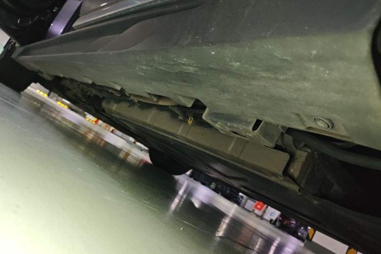 Used BYD Han 2023 DM-i Champion Edition 121KM Prestige Model Chassis Rear Left