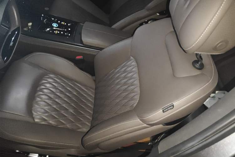 Used BYD Han 2023 DM-i Champion Edition 121KM Prestige Model Driver Seat