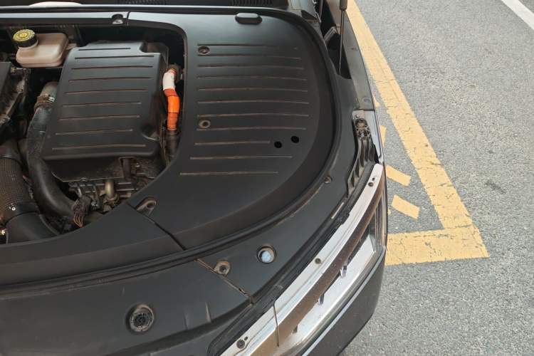 Used BYD Han 2023 DM-i Champion Edition 121KM Prestige Model Engine Bay Left