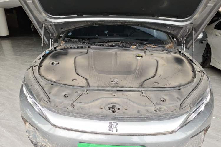 Used BYD Han 2023 EV Champion Edition 605KM Front-Drive Premium Model Engine Bay Right