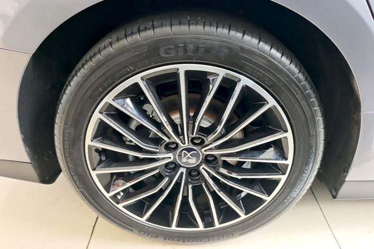Used BYD Han 2023 EV Champion Edition 506KM Front-Wheel-Drive Premium Model Exterior 5