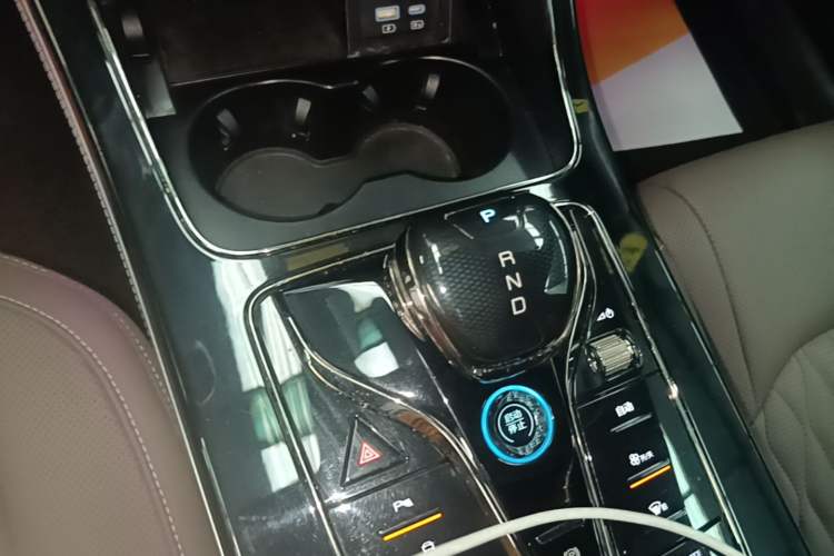 Used BYD Han 2023 DM-i Champion Edition 121KM Prestige Model Gear Lever