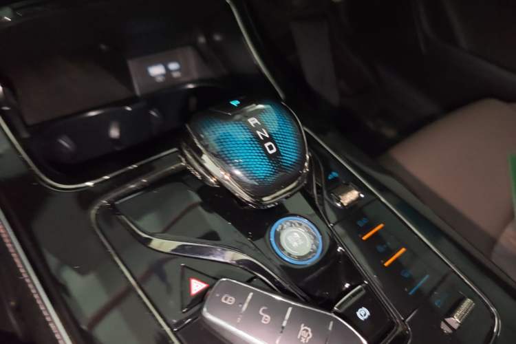 Used BYD Han 2023 EV Champion Edition 605KM Front-Drive Premium Model Gear Lever