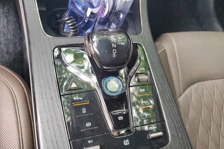 Used BYD Han 2023 DM-i Champion Edition 121KM Prestige Model Gear Lever
